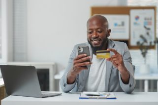 Pourquoi et comment utiliser une carte bancaire rechargeable