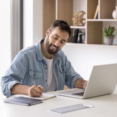 Comment se lancer dans la rédaction web freelance sans expérience