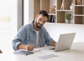 Comment se lancer dans la rédaction web freelance sans expérience